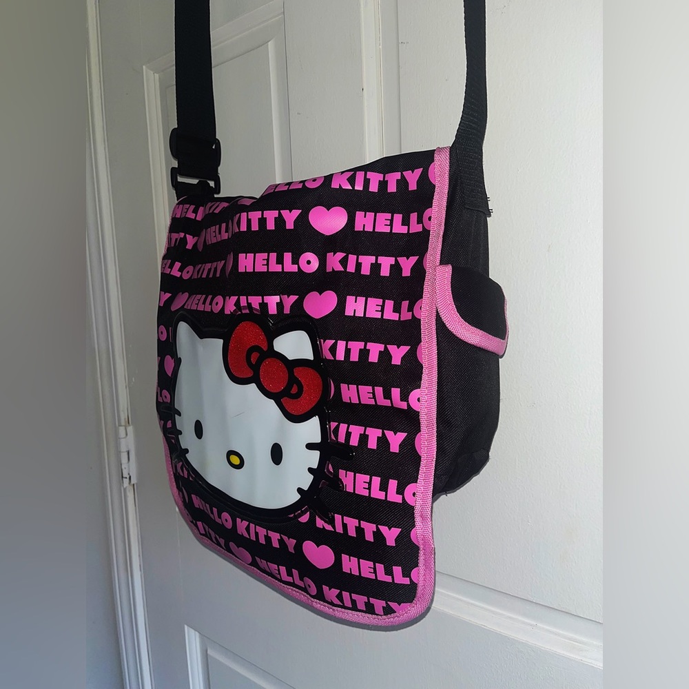 Hello kitty bag - Picture 3 of 3